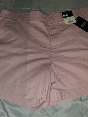 Lee Women's Comfort Waist 5" Cargo Shorts - Soft Mauve - Size 18